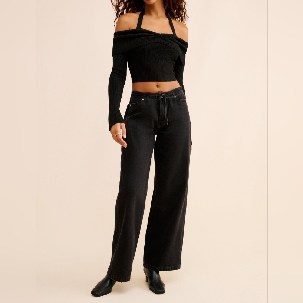 Kimchi Blue Devon Cropped Halter Cold Shoulder Long Sleeve Slim Sweater, Black M - Picture 5 of 12